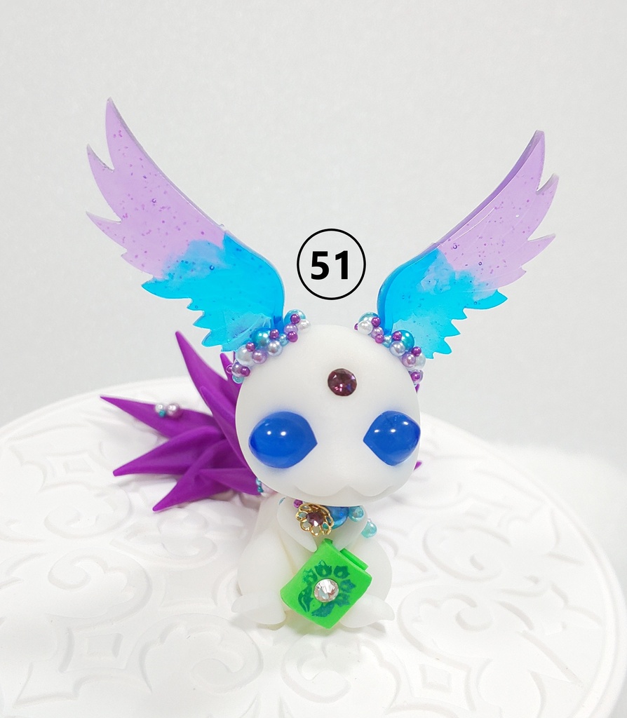 【51】羽耳ドラゴン（ホワイト×パープル）（魔導書タイプ）