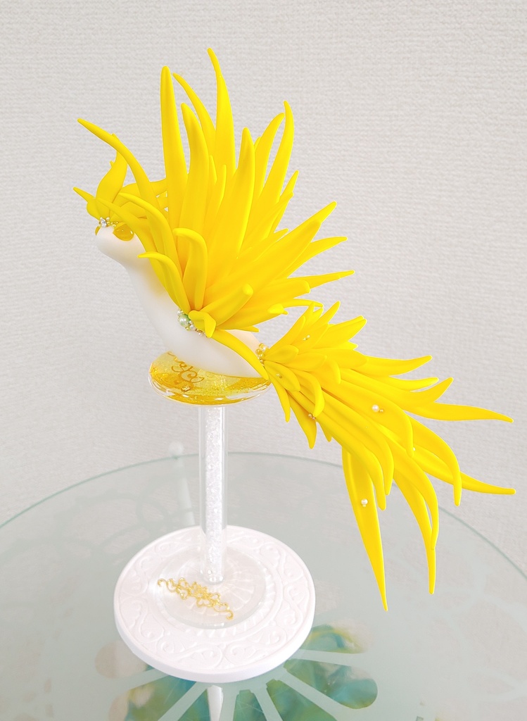 【56】フェニックスドラゴン(ガラス製台座付き)(ホワイト×イエロー)