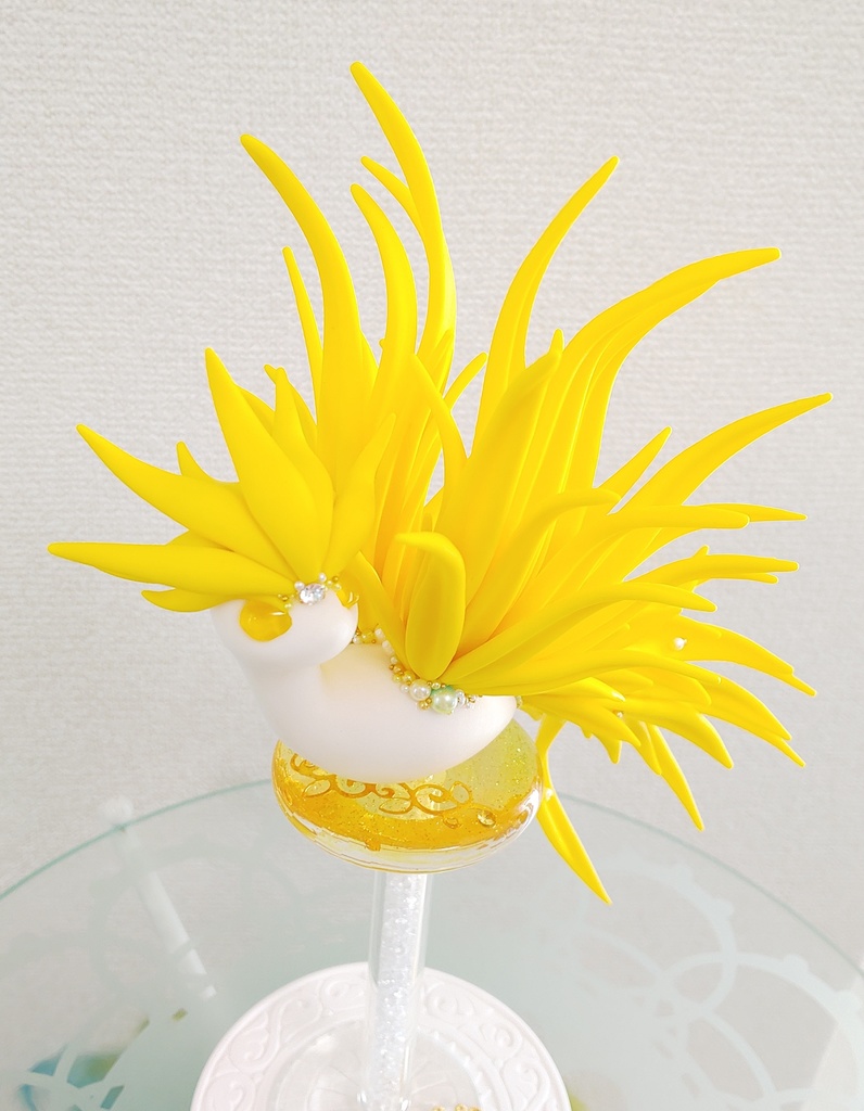 【56】フェニックスドラゴン(ガラス製台座付き)(ホワイト×イエロー)