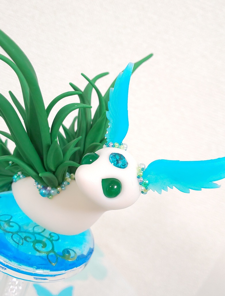 【57】フェニックスドラゴン(ガラス製台座付き)(ホワイト×グリーン)