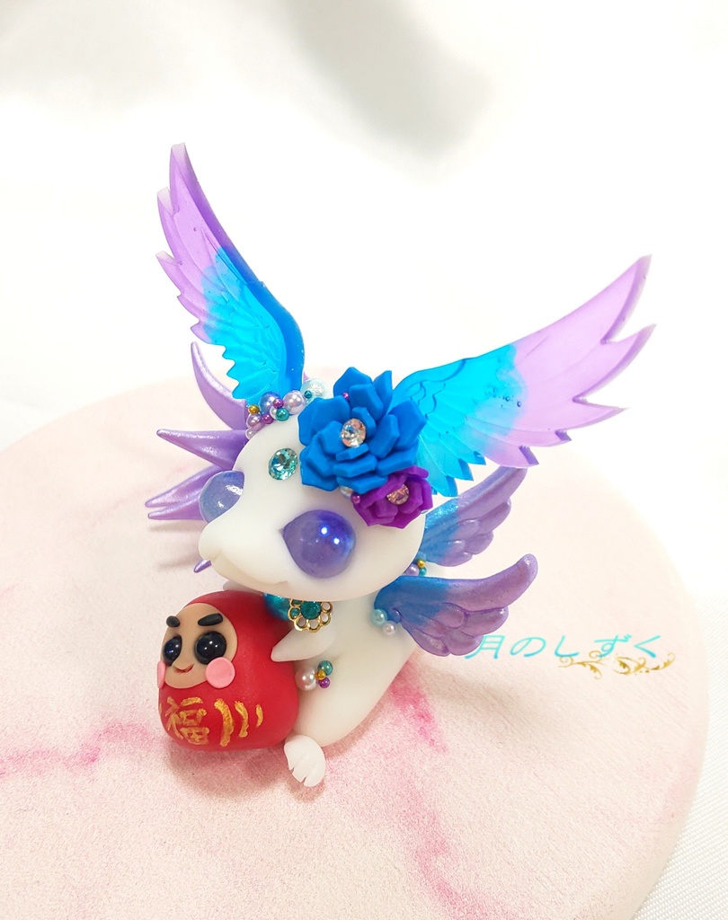 【90】お正月限定!! ちぴダルマを抱っこする羽耳ドラゴン(パールパープル)