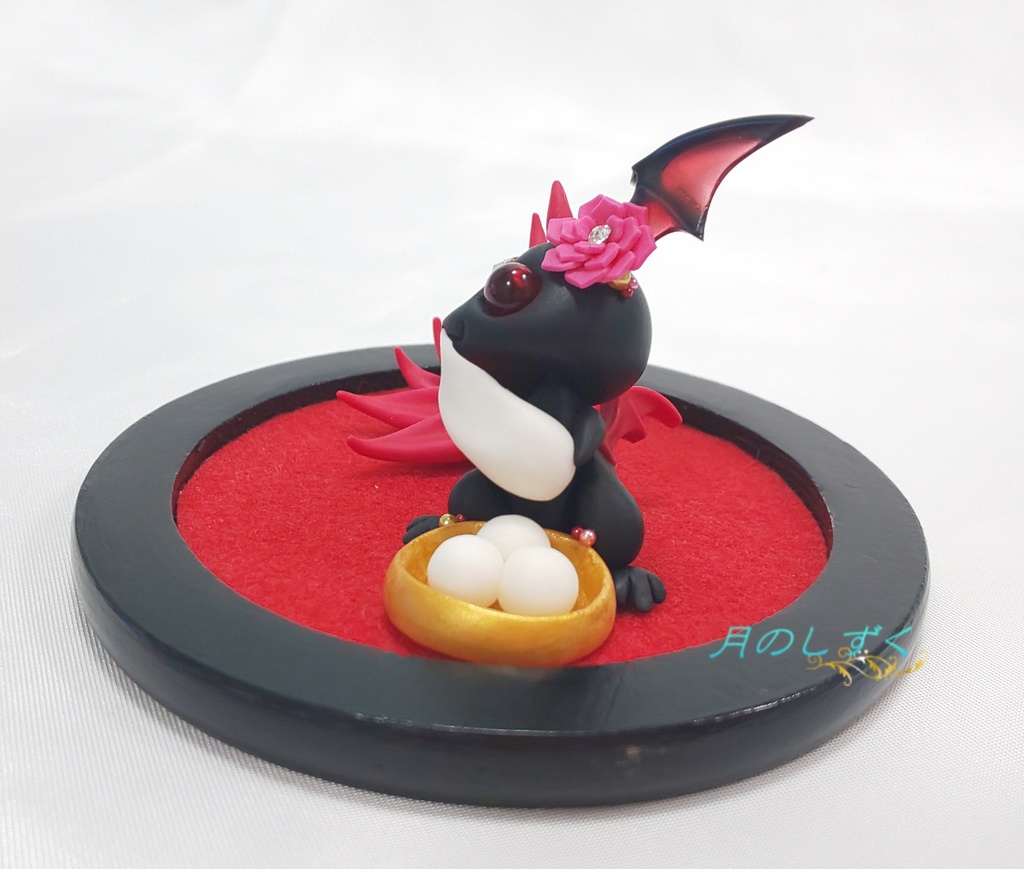 【92】お正月限定!! お餅を食べる悪魔ドラゴン(レッド)台座付き