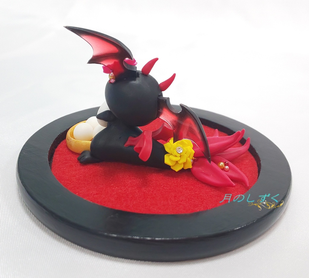 【92】お正月限定!! お餅を食べる悪魔ドラゴン(レッド)台座付き