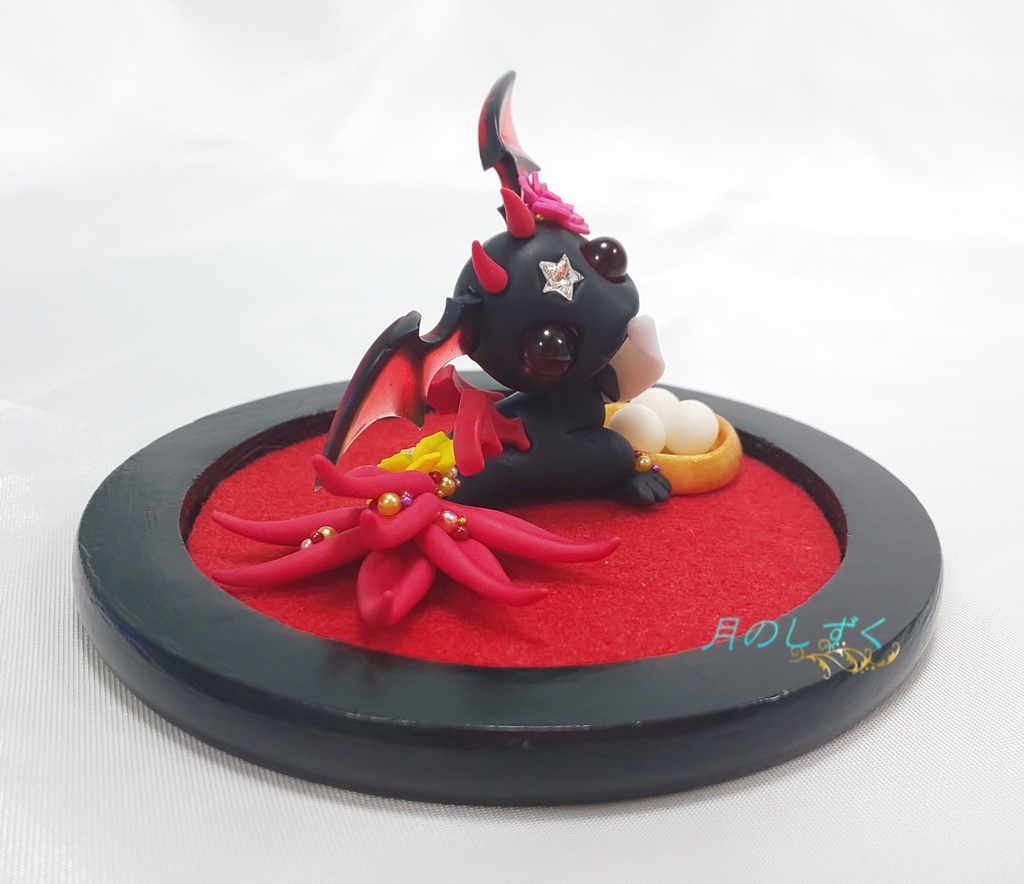 【92】お正月限定!! お餅を食べる悪魔ドラゴン(レッド)台座付き