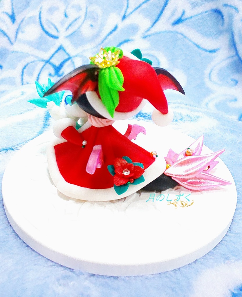 【105】クリスマス限定!! 赤ちゃんドラゴンを抱っこする悪魔ドラゴンサンタ