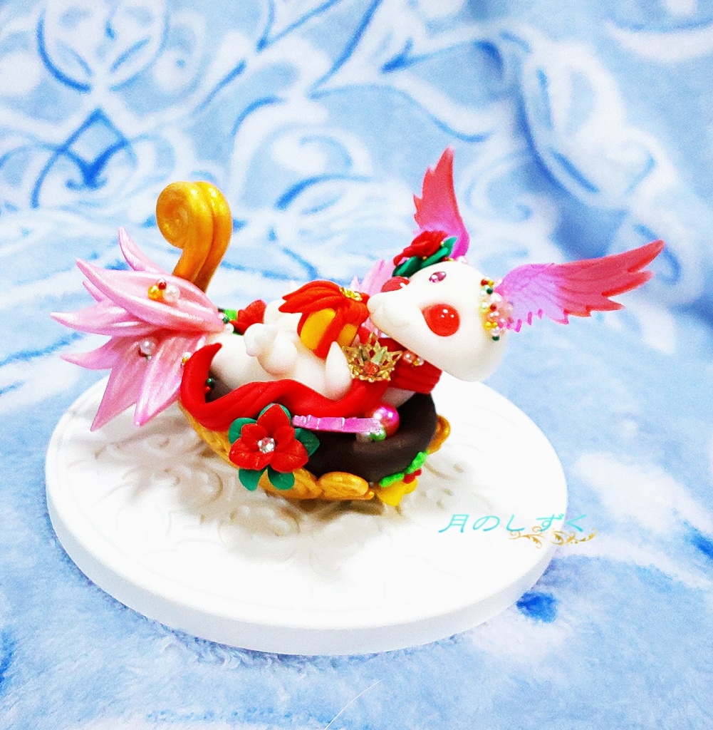 【109】クリスマス限定!! ソリでプレゼントを運ぶ羽耳ドラゴン(パールピンク)