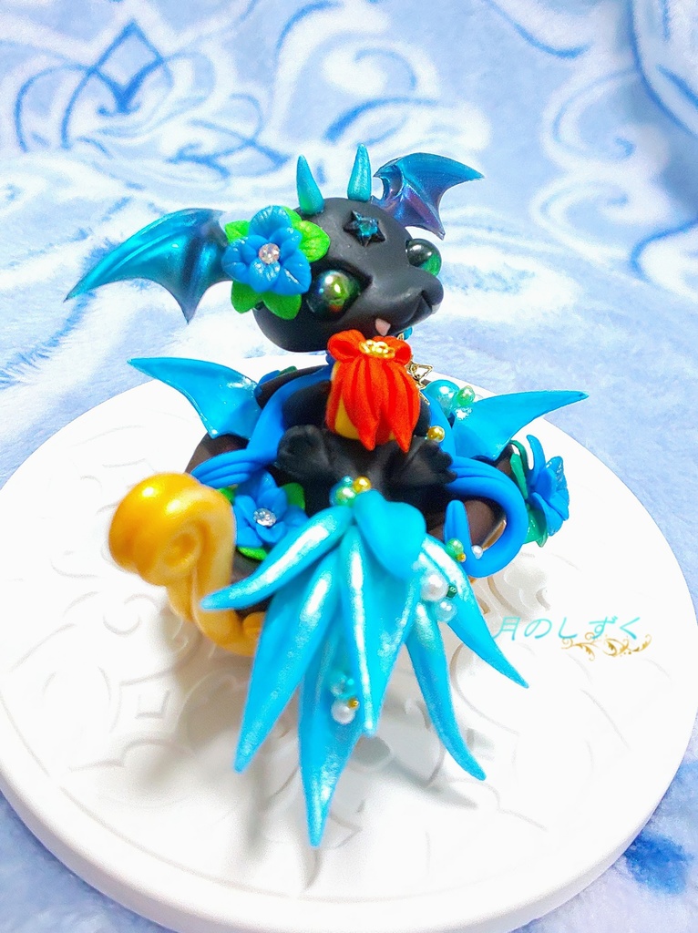 【110】クリスマス限定!!ソリでプレゼントを運ぶ悪魔ドラゴン(パールブルー)