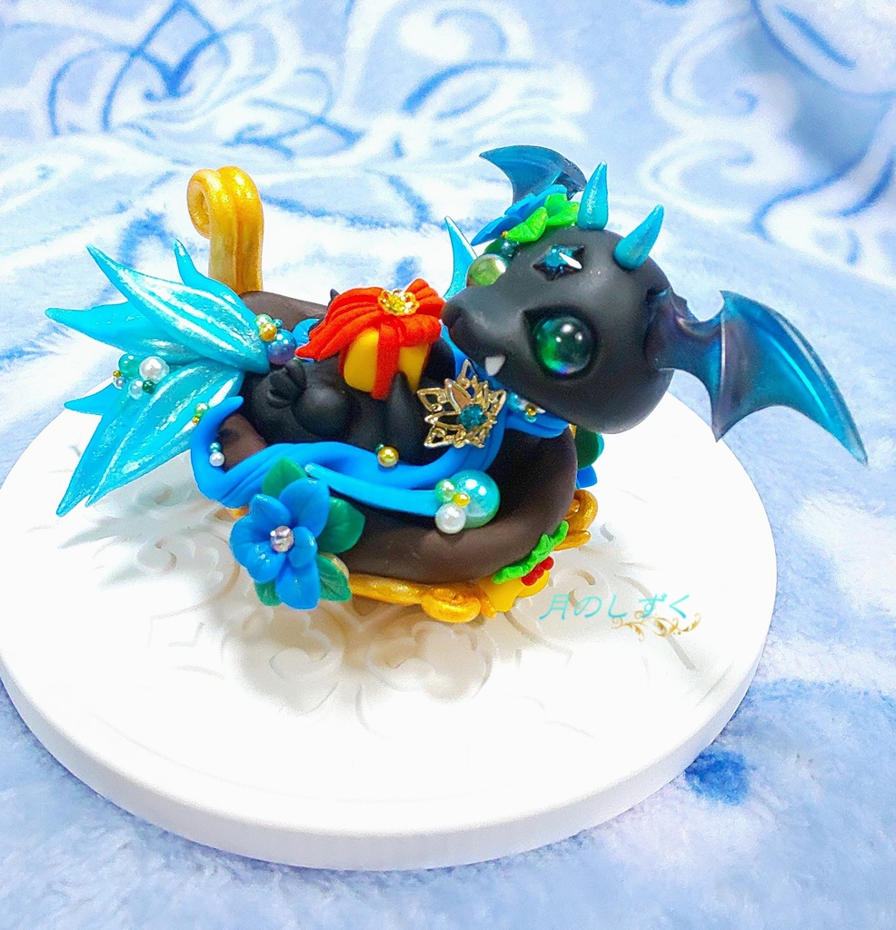 【110】クリスマス限定!!ソリでプレゼントを運ぶ悪魔ドラゴン(パールブルー)