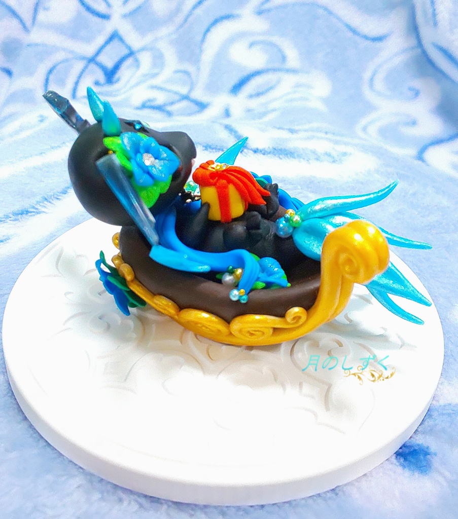 【110】クリスマス限定!!ソリでプレゼントを運ぶ悪魔ドラゴン(パールブルー)