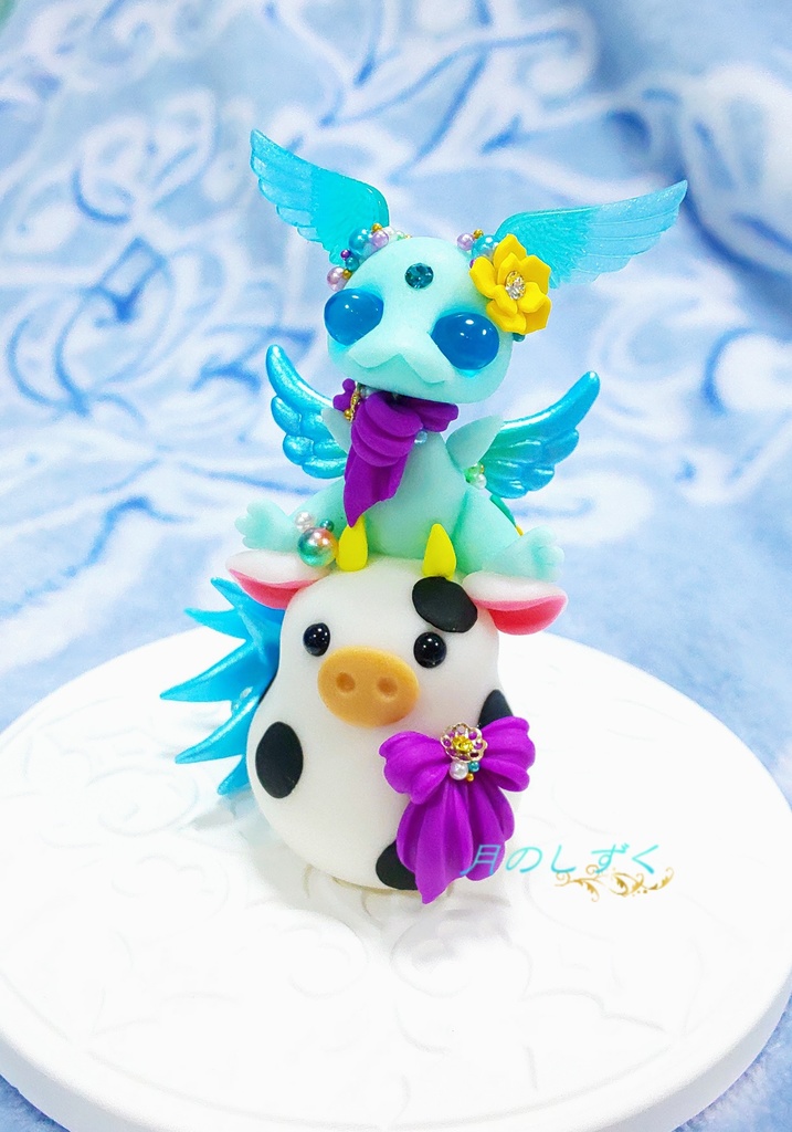 商品番号:【115】お正月限定!! 干支丑に乗る羽耳ちびドラゴン(パールブルー)