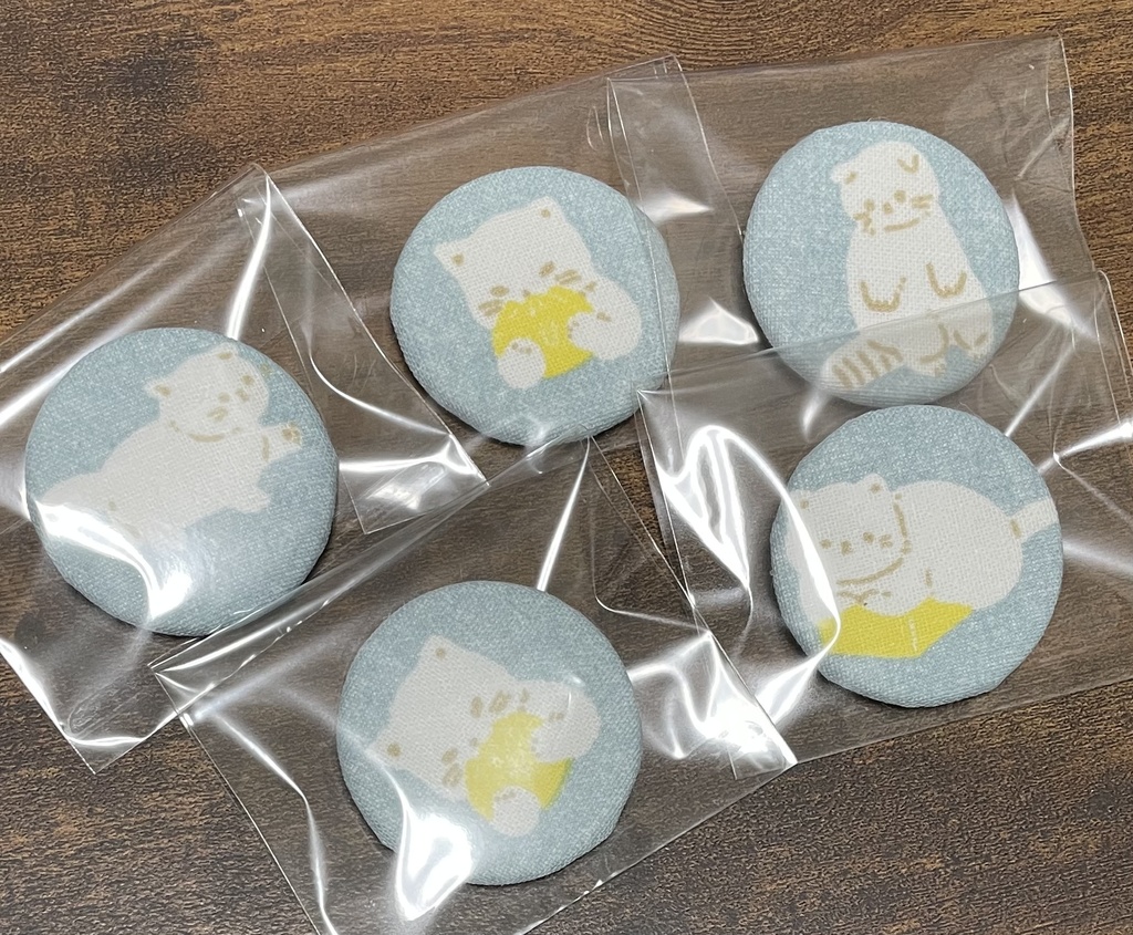 猫の休日缶バッジ