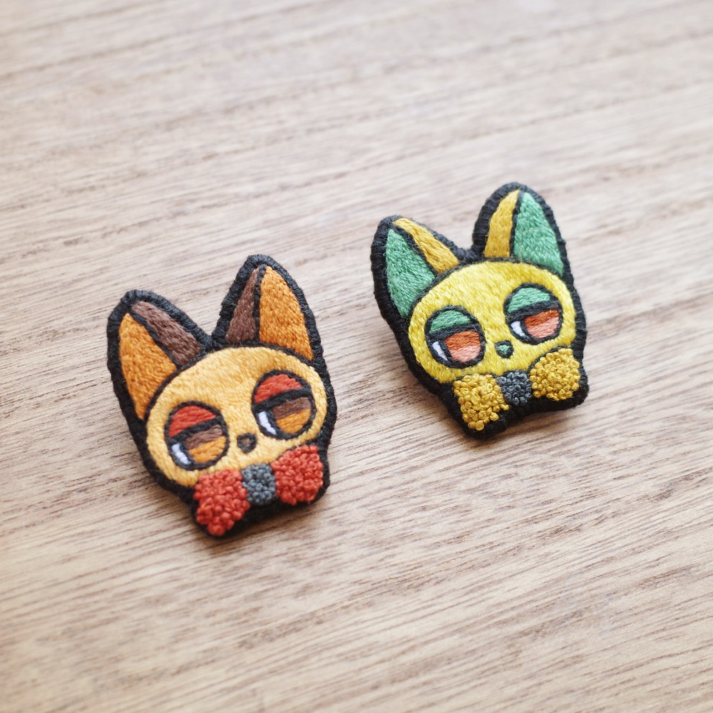 秋色の猫たち 2025【刺繍ブローチ】