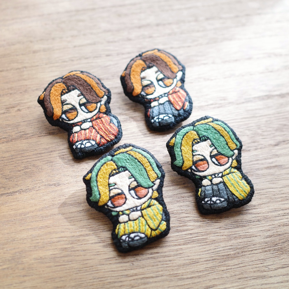 秋色の和服の子たち 2025【刺繍ブローチ】