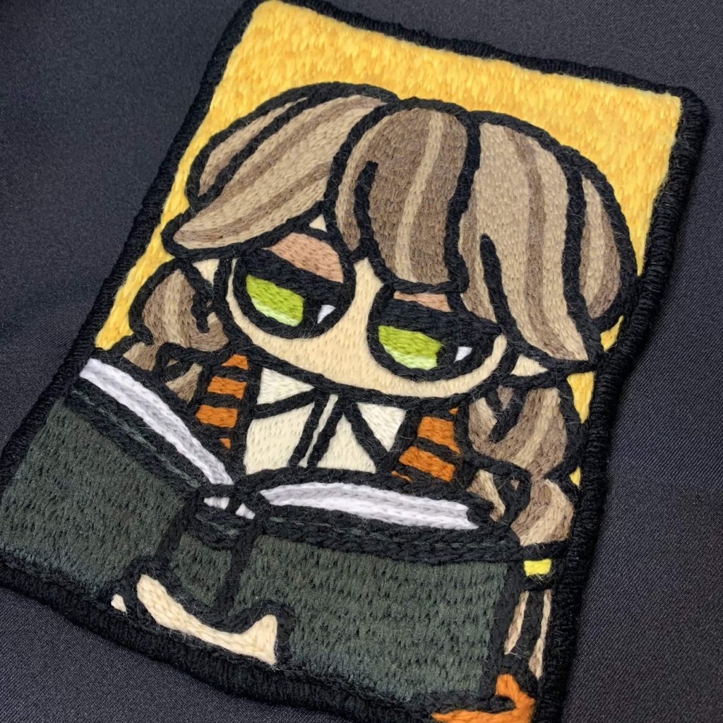 【壁掛け刺繍】読書をする三つ編みの子