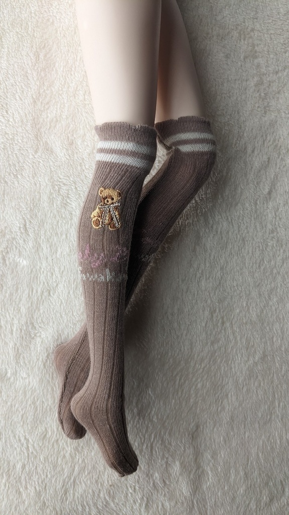 1/3フリーサイズニーソックス ダブルライン モカ くまさん