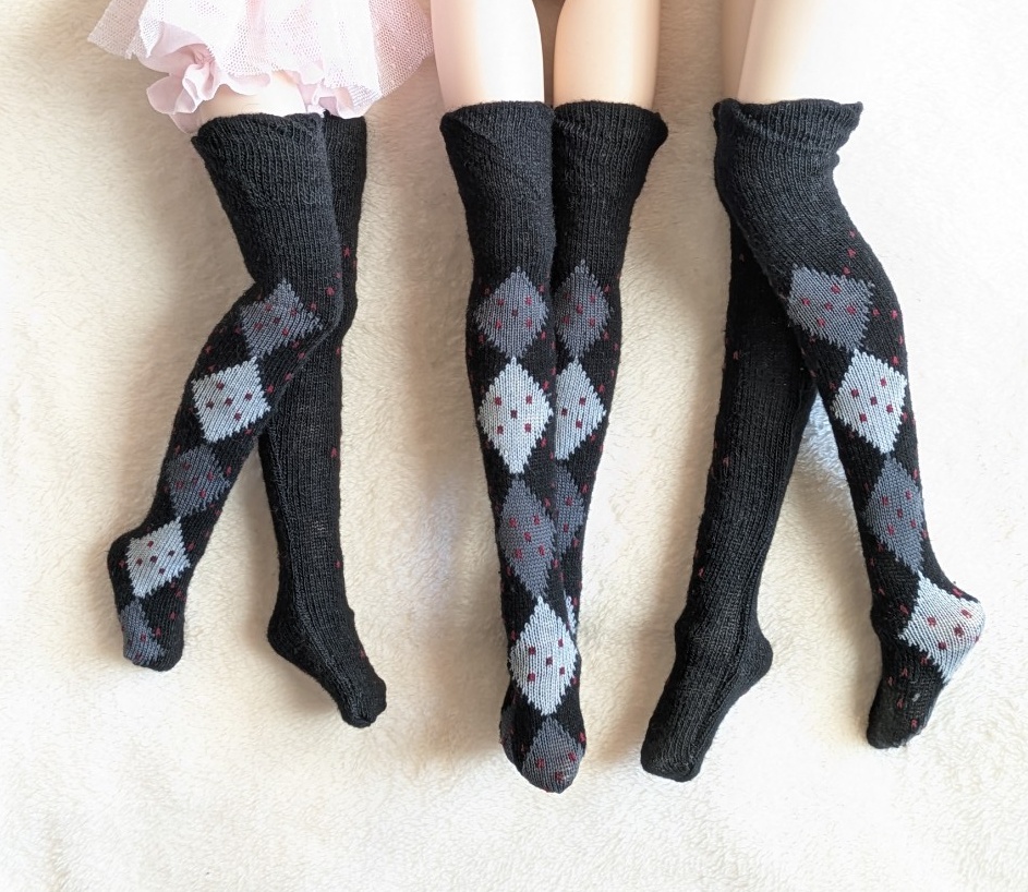 1/3フリーサイズニーソックス サイドアーガイル 黒・灰・赤