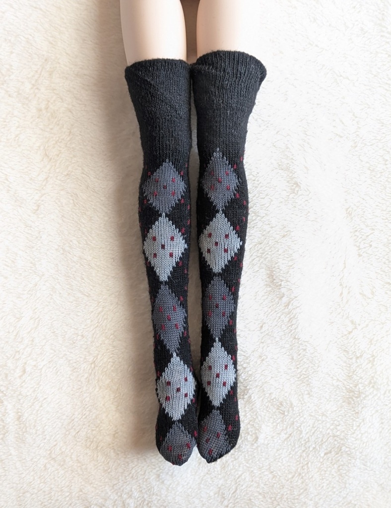 1/3フリーサイズニーソックス サイドアーガイル 黒・灰・赤