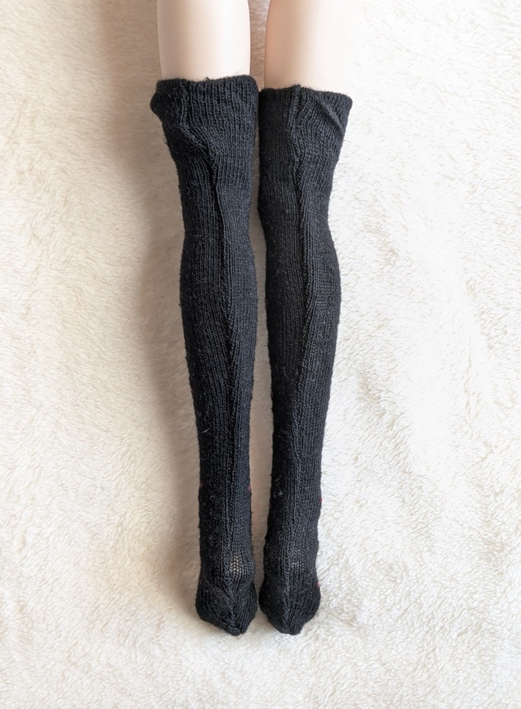 1/3フリーサイズニーソックス サイドアーガイル 黒・灰・赤