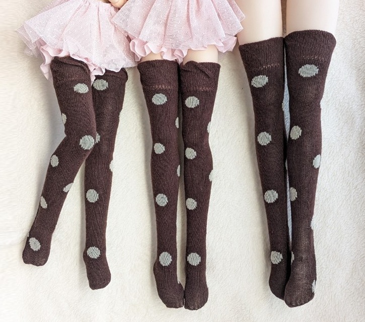 1/3フリーサイズ ニーソックス ビッグポルカドット 茶・白 MDD,DD,DDP、DDDY着用可能