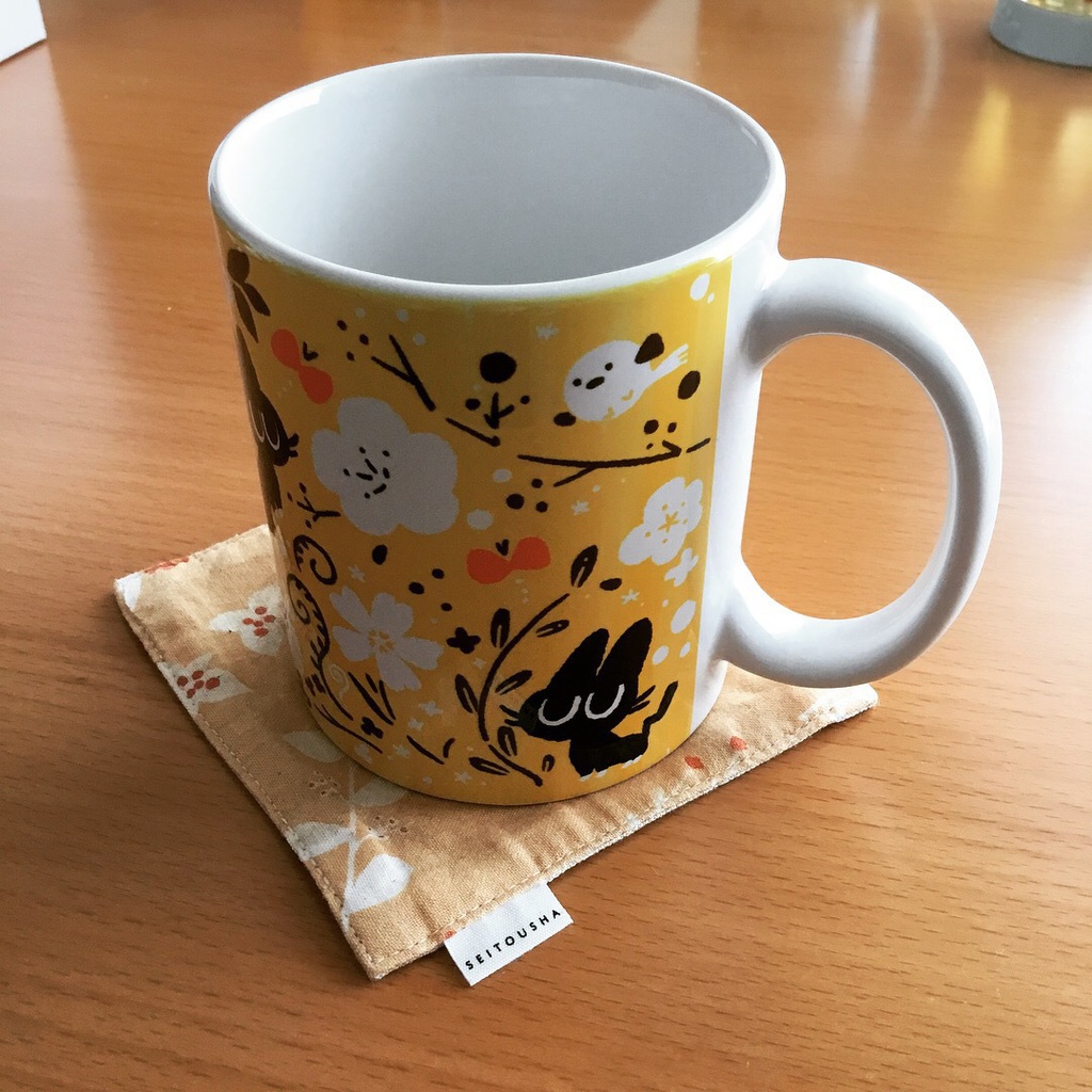 ジト目のねこマグ まてまてチョウチョ