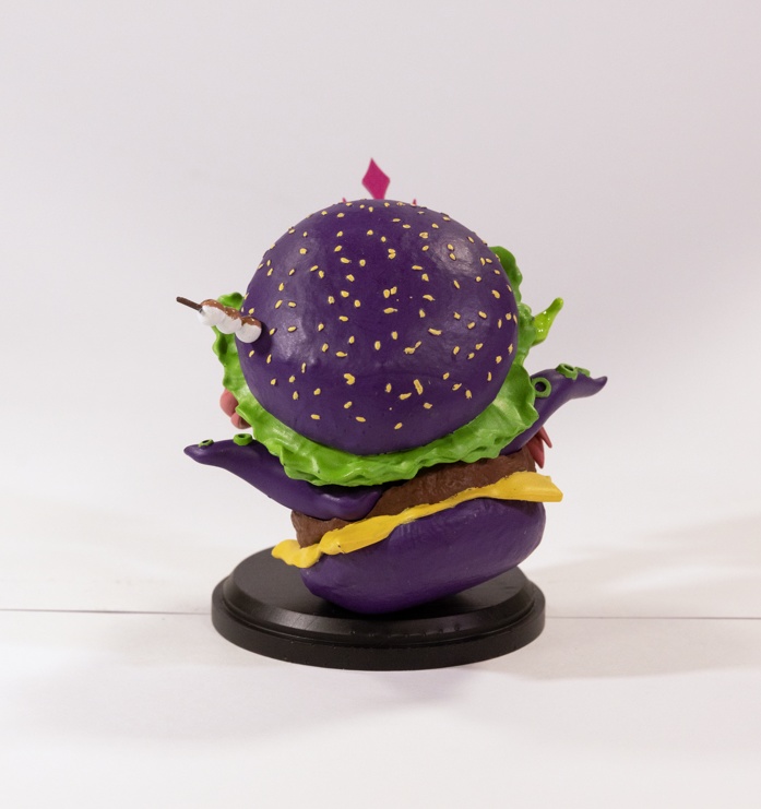 ブルーアーカイブ 巨大ハンバーガーに襲撃される赤司ジュンコ