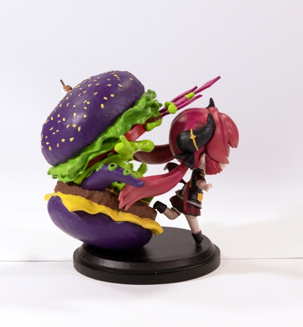 ブルーアーカイブ 巨大ハンバーガーに襲撃される赤司ジュンコ