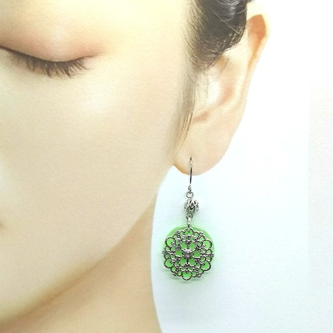 大人カワイイ❁フラワーモチーフピアス【片耳用】