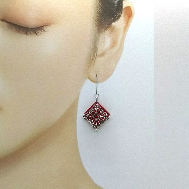 スクエア◇ピアス【シルバー】【赤】【両耳用】