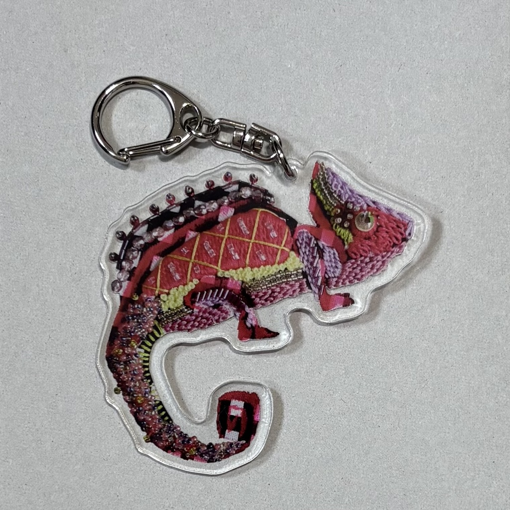 刺繍カメレオンアクキー　Dressing up - brilliant