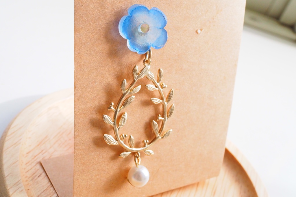 ネモフィラのピアス