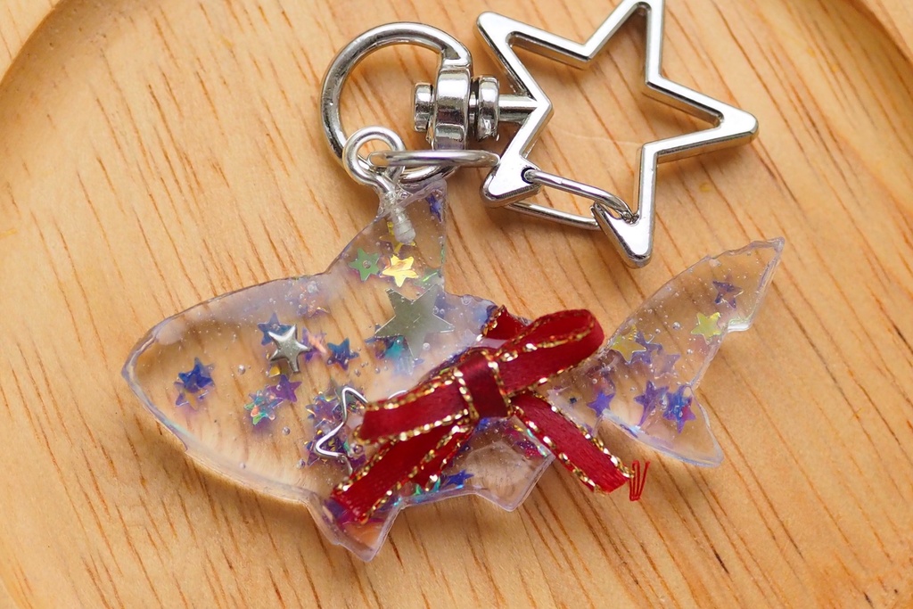 【クリスマス限定】リボンサメのキーホルダー