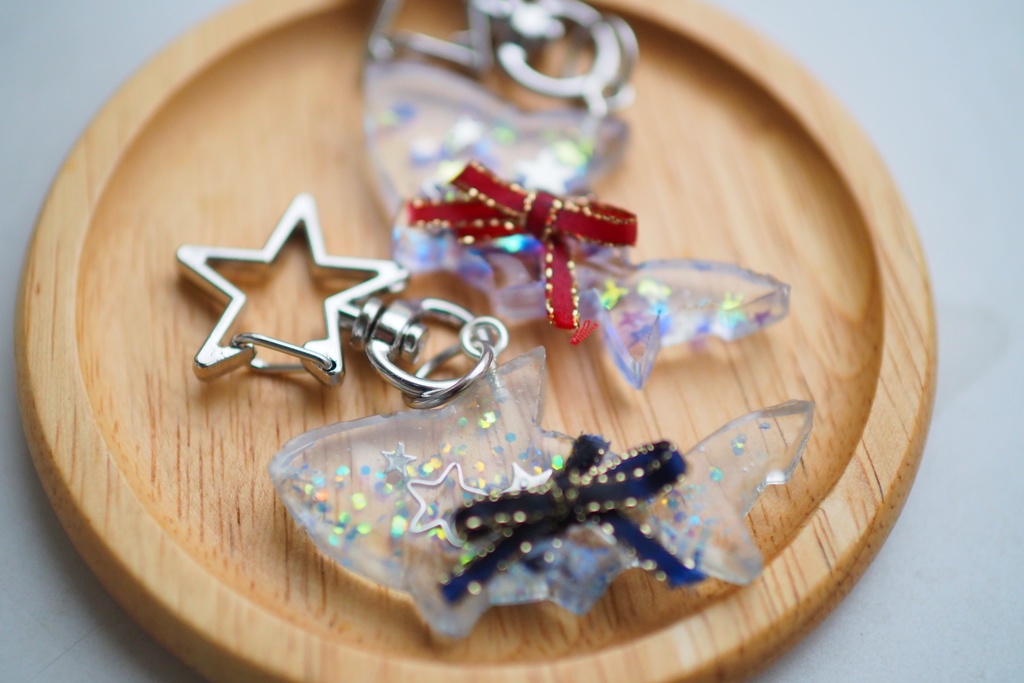 【クリスマス限定】リボンサメのキーホルダー