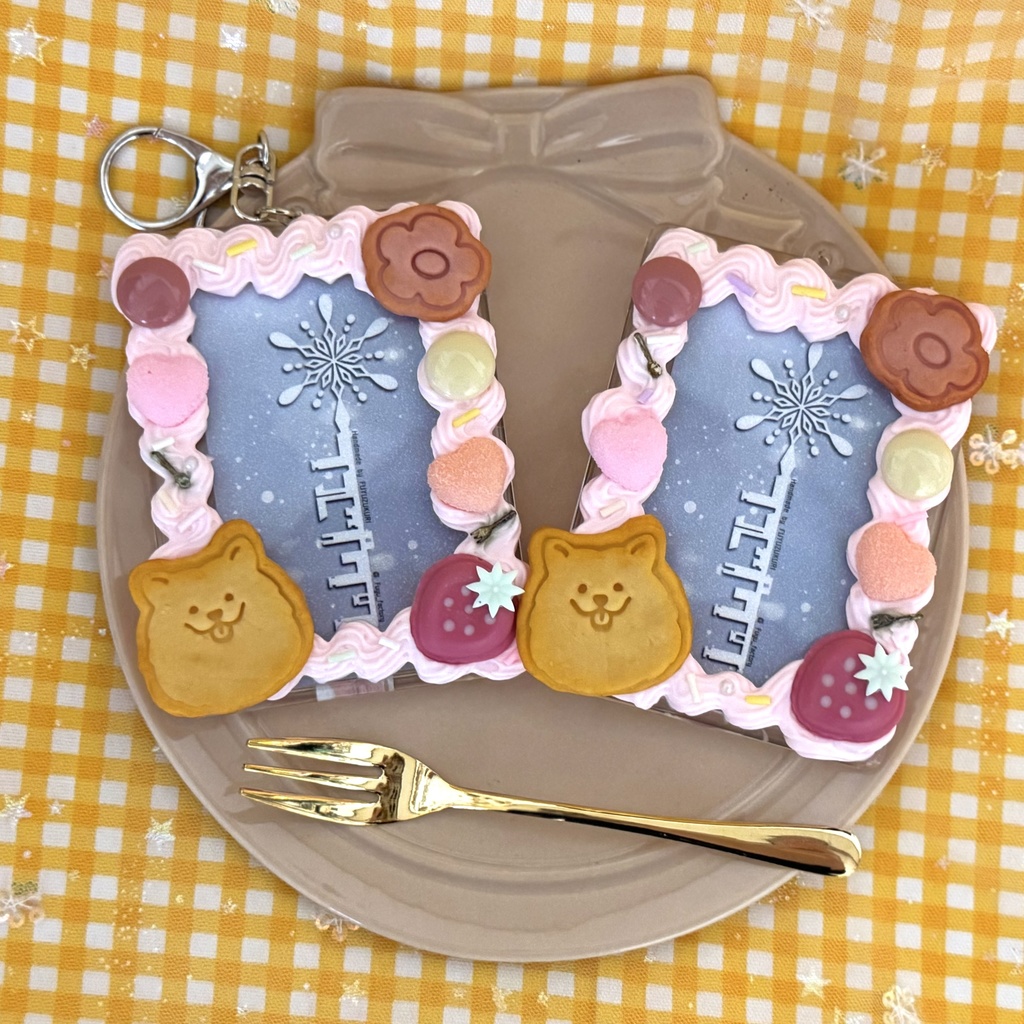 ホイップデコ🍓トレカケース