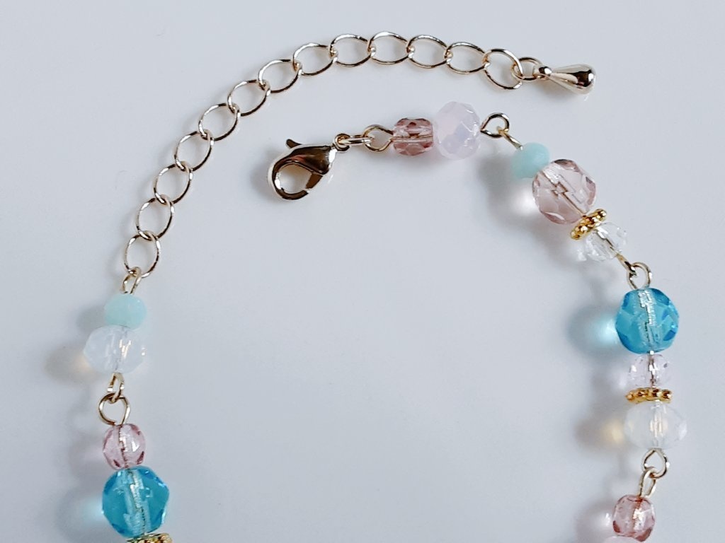 シャイニーパールとガラスビーズのマーメイドカラーのブレスレット