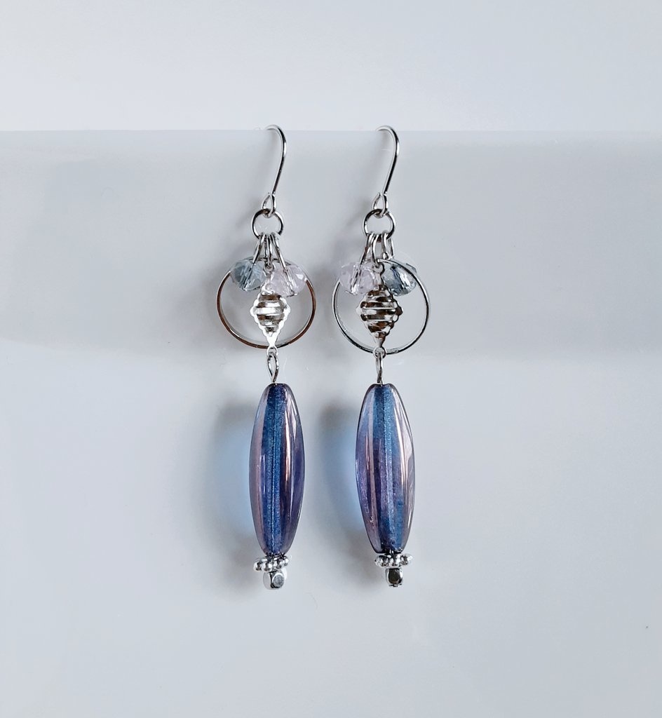 ＊アメジストカラーのチェコビーズが揺れるお洒落ピアス/イヤリング