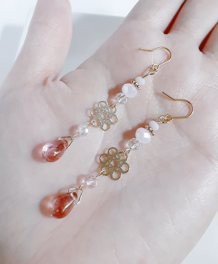 再販⑤☆透かしとガラスビーズの桜風ピアス/イヤリング