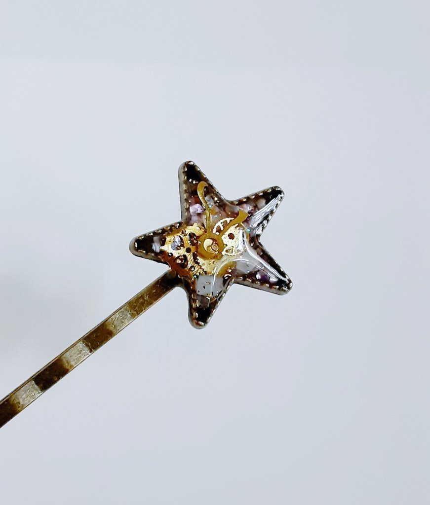 プレゼントにぴったり☆歯車たっぷりスチームパンク風のお星様ヘアピン(薄パープル)