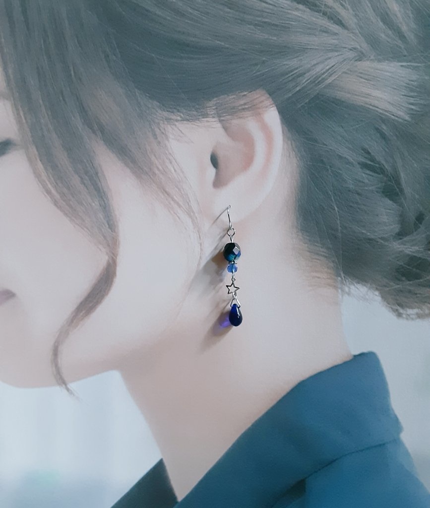 再再販☆しずくビーズとお星様のピアス/イヤリング(ネイビーブルー)