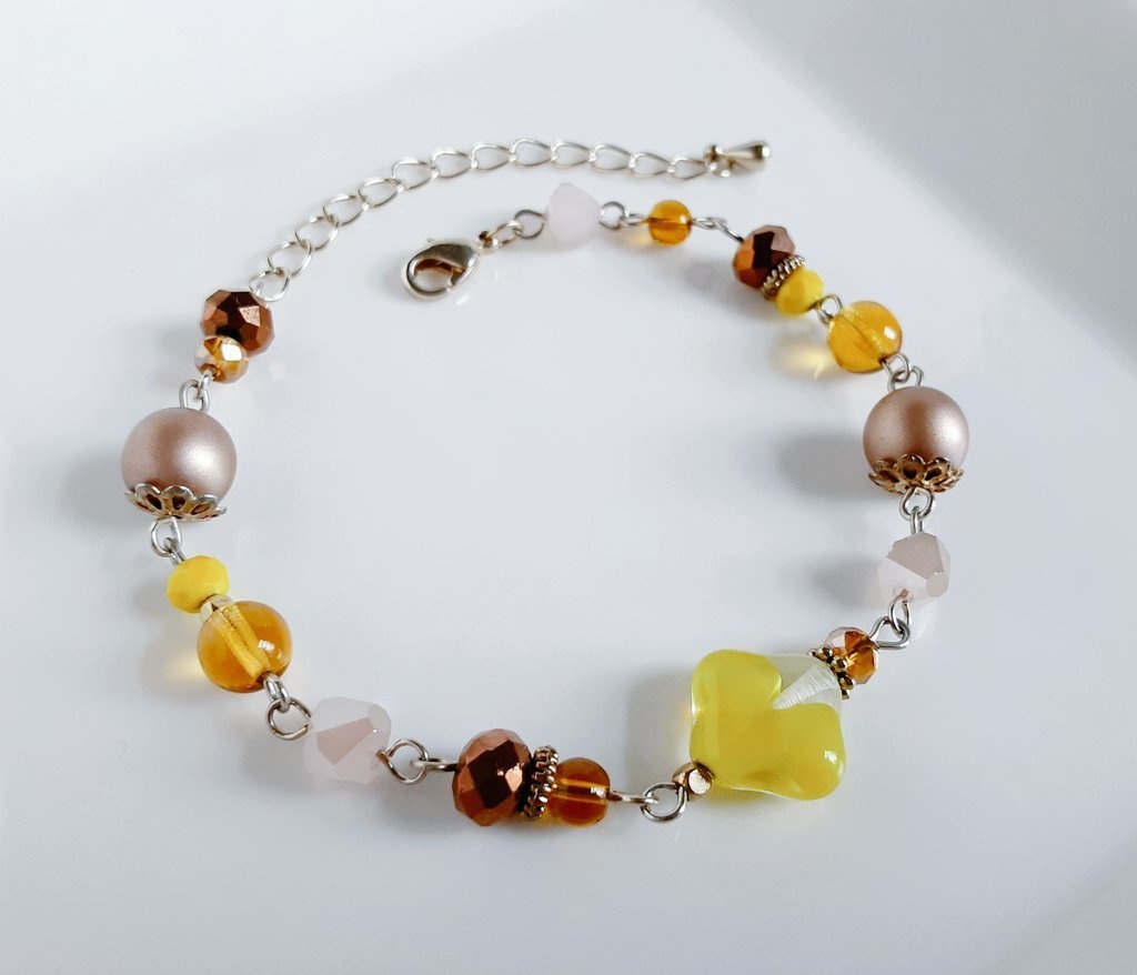 再販☆吹きガラスのようなチェコビーズとイエロー色ビーズのブレスレット