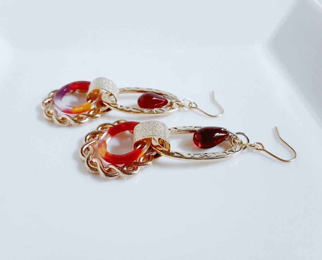 べっ甲風フープとオーバルフープのちょいおおぶりお洒落ピアス/イヤリング(レッド)