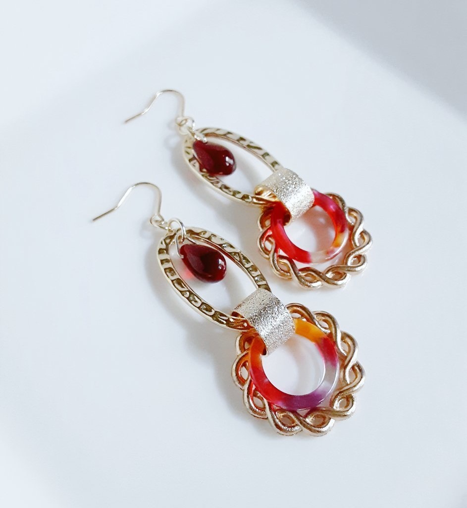 べっ甲風フープとオーバルフープのちょいおおぶりお洒落ピアス/イヤリング(レッド)