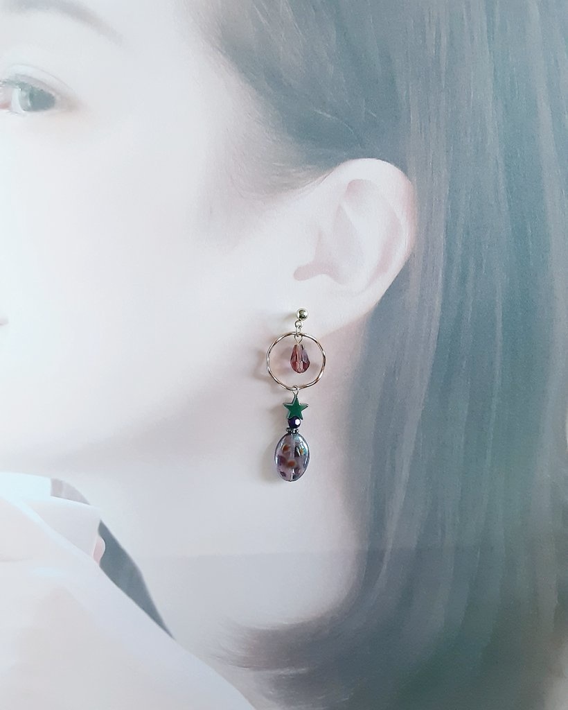 フープとチェコビーズの大人お洒落なピアス/イヤリング(パープル)