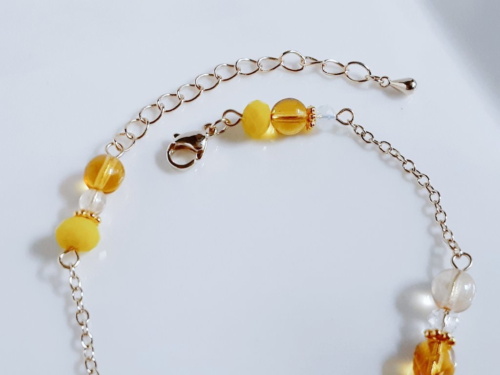 再販☆唐草ビーズとガラスビーズのオータムイエローカラーのブレスレット