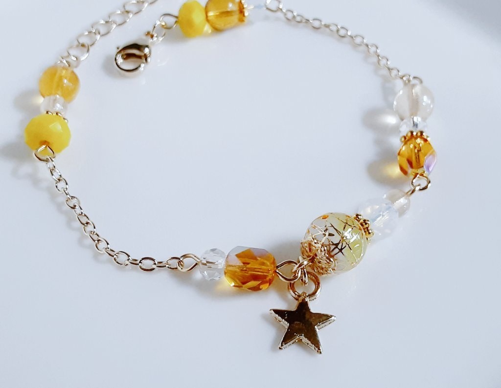 再販☆唐草ビーズとガラスビーズのオータムイエローカラーのブレスレット