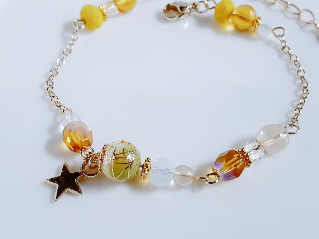 再販☆唐草ビーズとガラスビーズのオータムイエローカラーのブレスレット