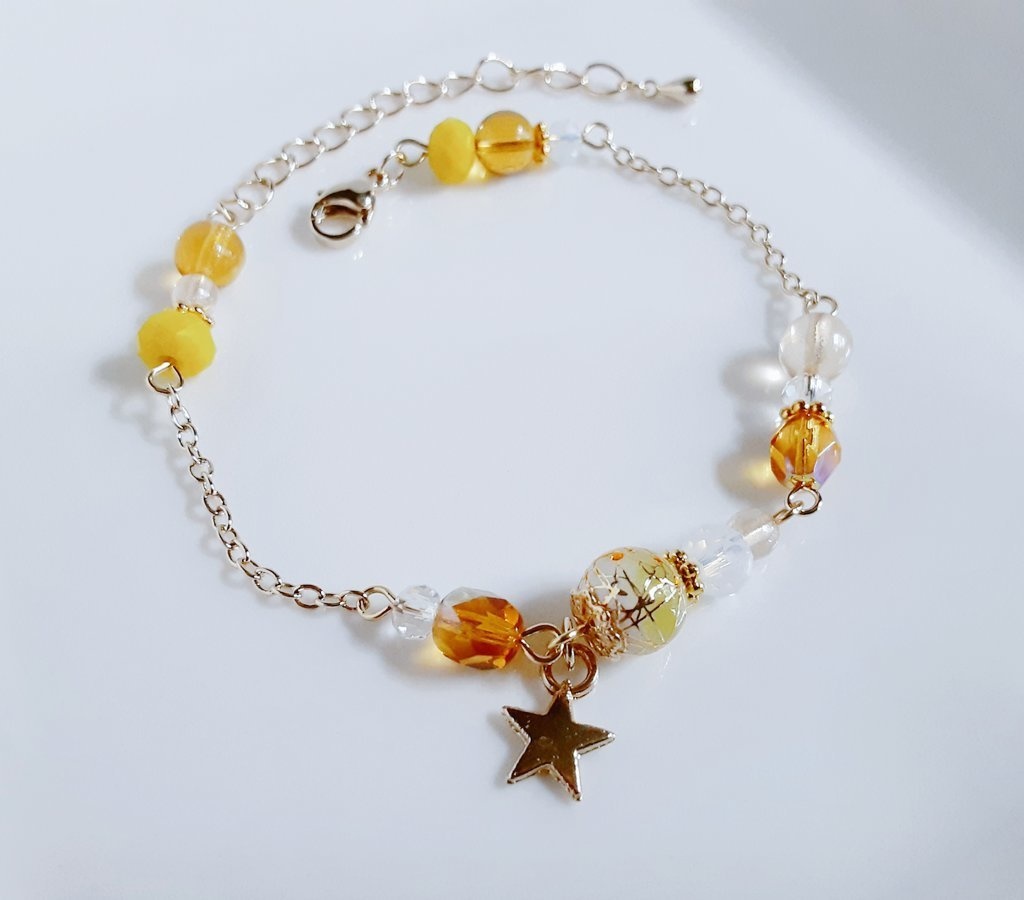 再販☆唐草ビーズとガラスビーズのオータムイエローカラーのブレスレット