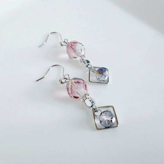 再販☆スクエアと大人可愛いピンキッシュパープルカラーのピアス/イヤリング