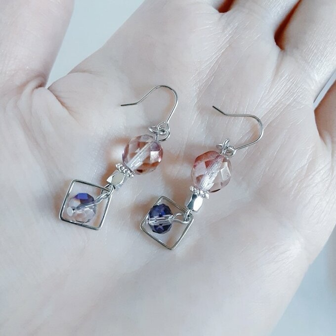 再販☆スクエアと大人可愛いピンキッシュパープルカラーのピアス/イヤリング