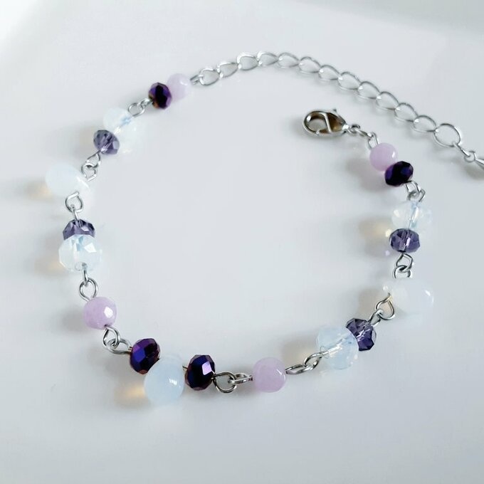 再再販☆しずくとガラスビーズのふじ色ブレスレット