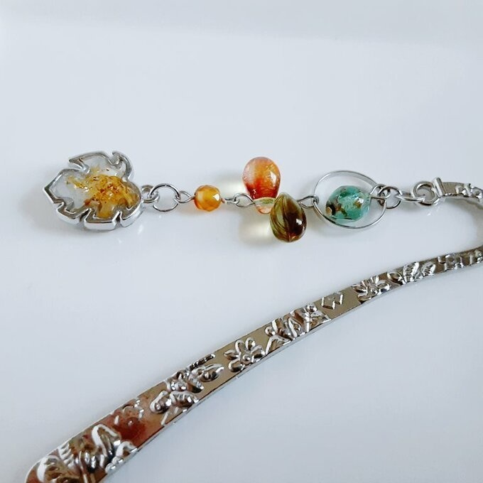 プレゼントにも自分用にもぴったり☆自然を感じるモンステラの葉っぱのブックマーク/しおり(文庫本用)